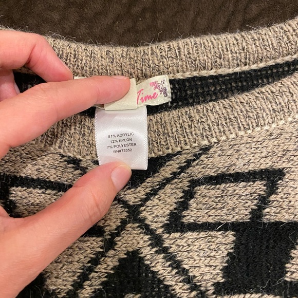 Poncho - Picture 3 of 4